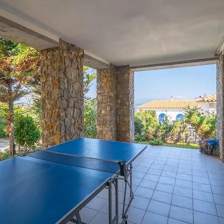 Villa Beautiful Near Illa Mateua